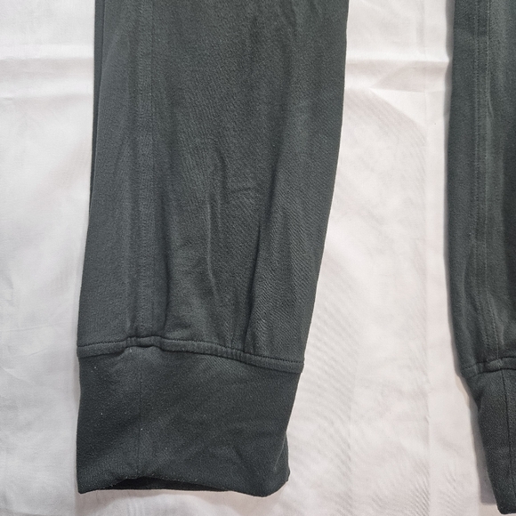 Lululemon Womens 2 Green Ready To Rulu High Rise Cropped Jogger Pants Pockets - Picture 2 of 13